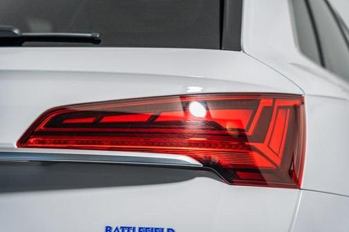 2023 Audi Q5 45 S line Premium Plus