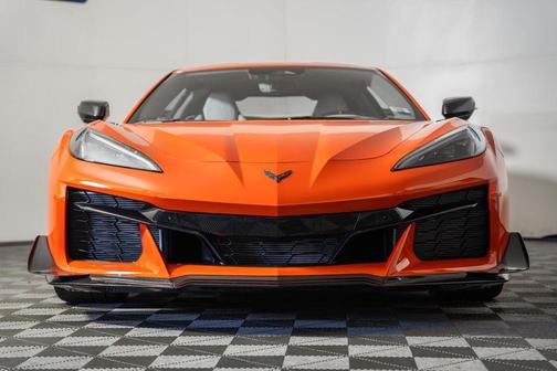 Sebring Orange Tintcoat 2026 Chevrolet Corvette Z06