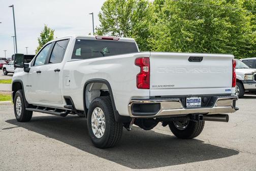 Summit White 2026 Chevrolet Silverado 3500 Crew Cab, Long Bed, WT Dual Rear Wheel, RWD