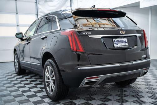 Stellar Black Metallic 2021 Cadillac XT5 Premium Luxury