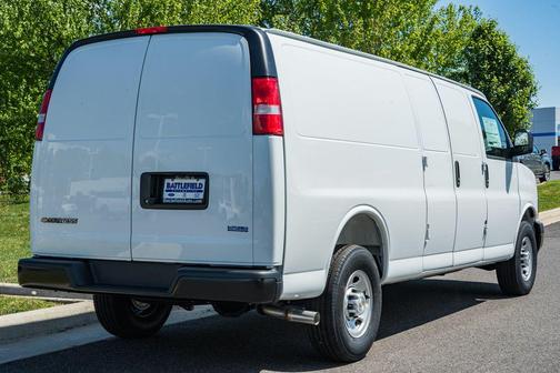 Summit White 2026 Chevrolet Express 2500 Work Van