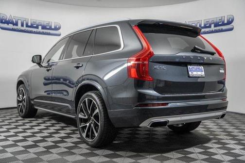 2021 Volvo XC90 T6 Momentum