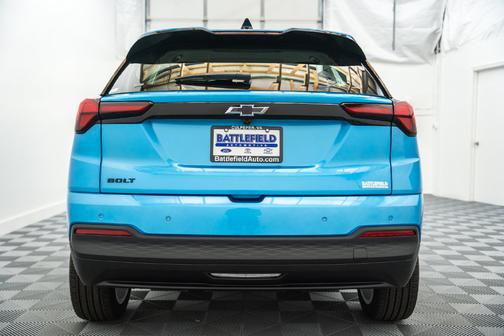 Marina Blue Metallic 2027 Chevrolet Bolt LT