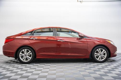 Sparkling Ruby Mica 2013 Hyundai SONATA Limited
