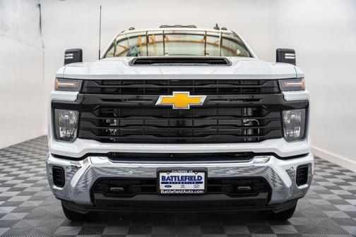 Summit White 2026 Chevrolet Silverado 2500 WT