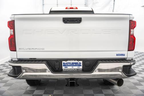 Summit White 2026 Chevrolet Silverado 2500 WT