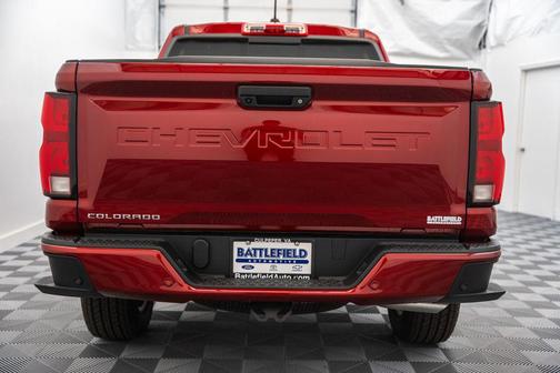 Radiant Red Tintcoat 2026 Chevrolet Colorado LT