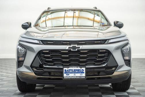 Sterling Gray Metallic 2025 Chevrolet Trax FWD ACTIV