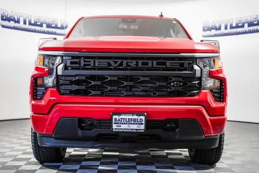 2025 Chevrolet Silverado 1500 Custom