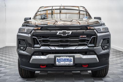 Black 2026 Chevrolet Colorado Z71