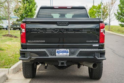 Black 2025 Chevrolet Silverado 2500 Custom