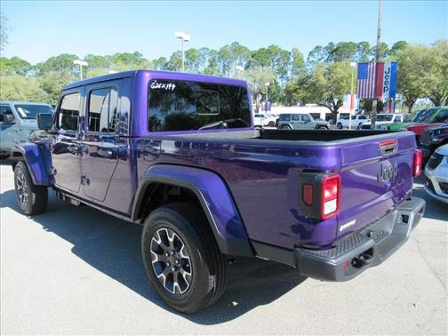 2026 Jeep Gladiator Sahara