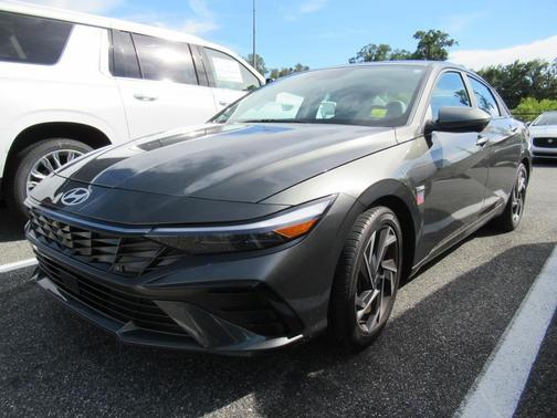 2024 Hyundai ELANTRA Limited