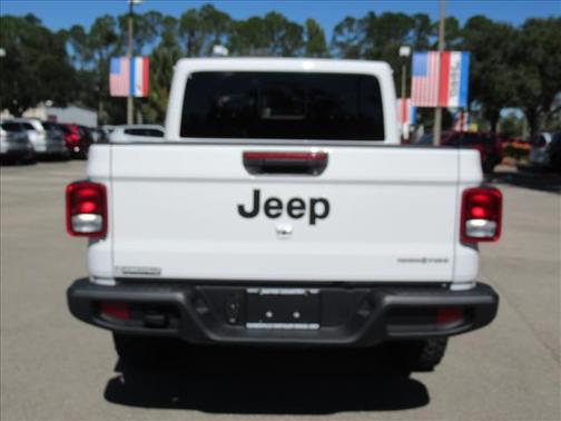 2025 Jeep Gladiator High Tide