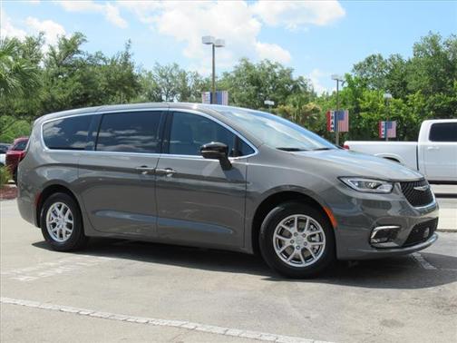 2025 Chrysler Pacifica L