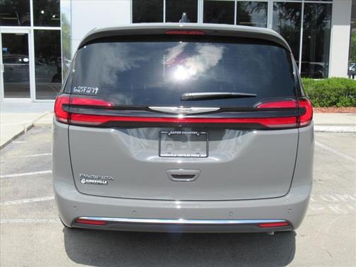 2025 Chrysler Pacifica L