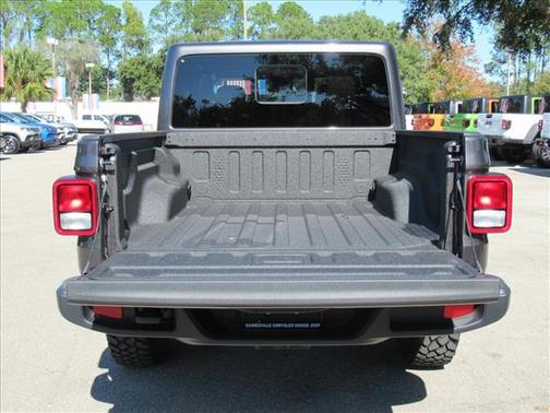 2025 Jeep Gladiator High Tide