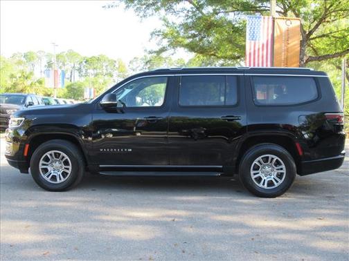 2024 Jeep Wagoneer Base