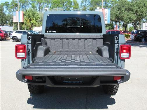 2025 Jeep Gladiator High Tide