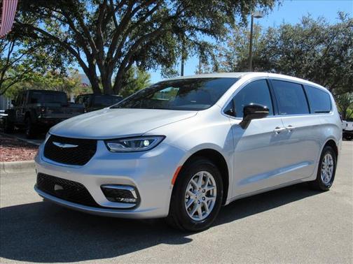 2026 Chrysler Pacifica Select FWD