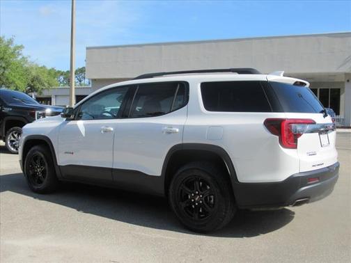 2021 GMC Acadia AT4