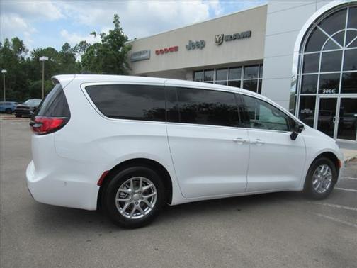 2025 Chrysler Pacifica L