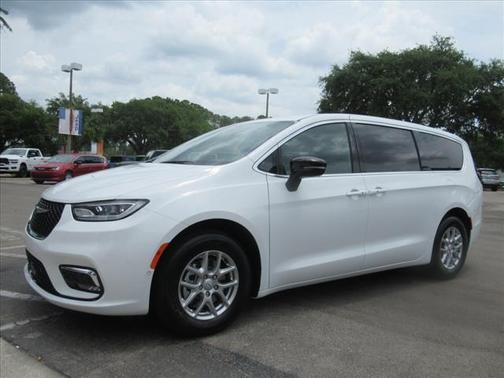 2025 Chrysler Pacifica L