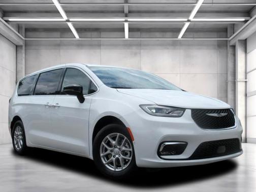 2025 Chrysler Pacifica L
