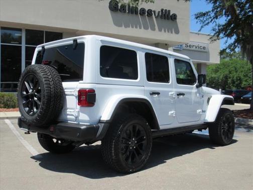 2025 Jeep Wrangler Sahara 4xe
