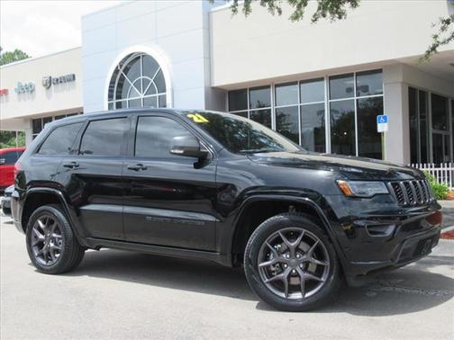 Diamond Black Crystal Pearlcoat 2021 Jeep Grand Cherokee 80th Anniversary Edition