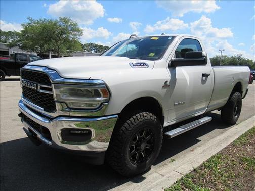 Bright White Clearcoat 2019 RAM 2500 Tradesman