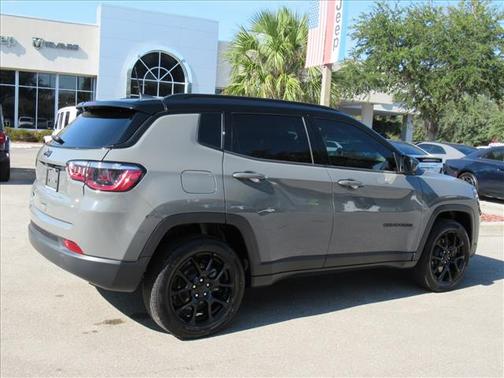 2024 Jeep Compass Altitude