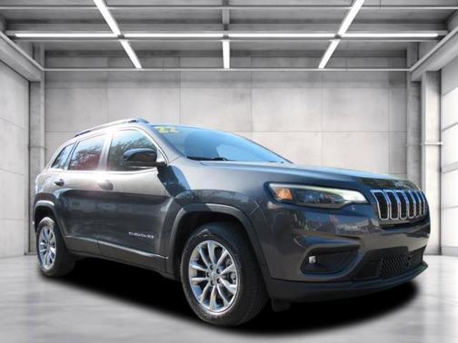 2022 Jeep Cherokee Latitude Lux