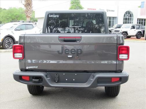Granite Crystal Metallic Clearcoat 2026 Jeep Gladiator Sport S