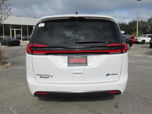 2025 Chrysler Pacifica Hybrid Premium S Appearance Pkg