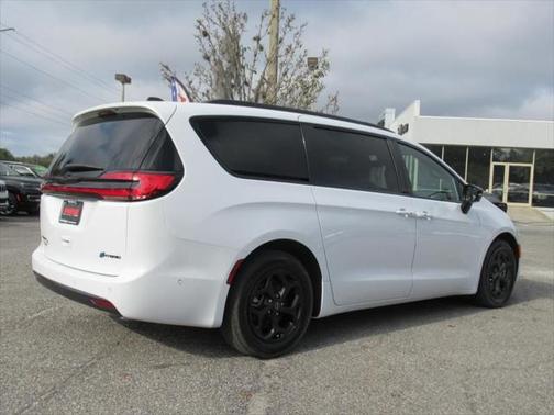 2025 Chrysler Pacifica Hybrid Premium S Appearance Pkg