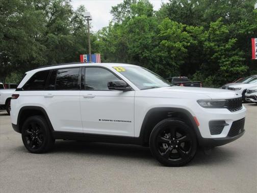 2023 Jeep Grand Cherokee Altitude
