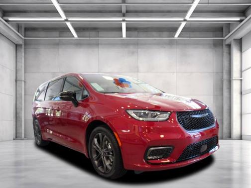 2026 Chrysler Pacifica L