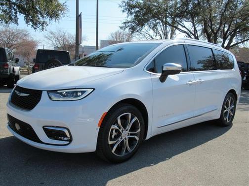 2026 Chrysler Pacifica Pinnacle FWD