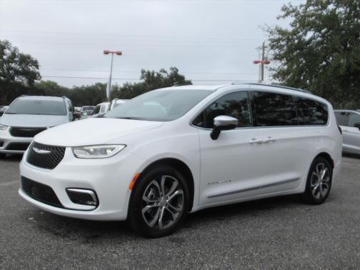 2026 Chrysler Pacifica Pinnacle FWD