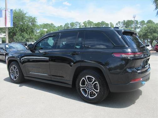 2024 Jeep Grand Cherokee 4xe Trailhawk