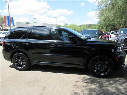 DB Black Crystal Clearcoat 2026 Dodge Durango GT