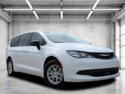 2026 Chrysler Voyager LX