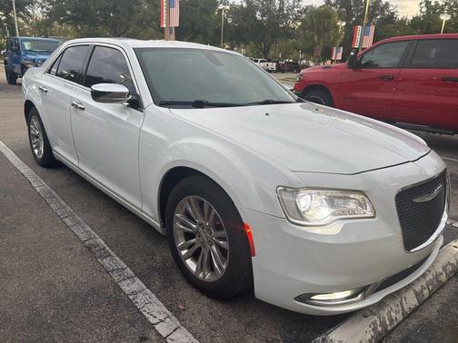 2017 Chrysler 300 Limited