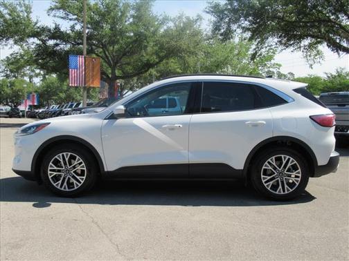 White Metallic 2022 Ford Escape SEL