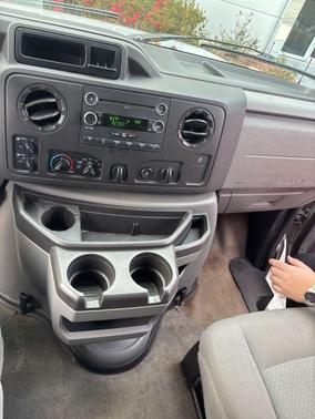 2014 Ford E350 Super Duty XLT