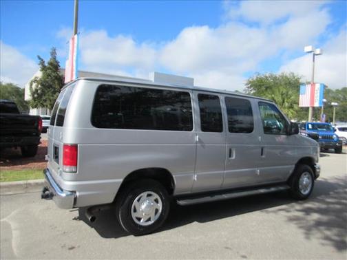2014 Ford E350 Super Duty XLT