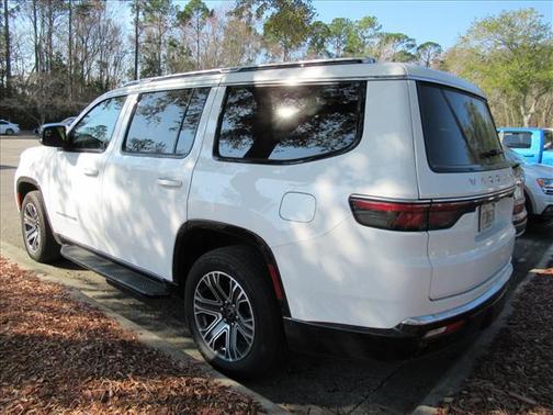 2025 Jeep Wagoneer Base