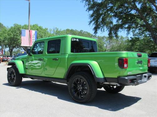 2025 Jeep Gladiator Nighthawk