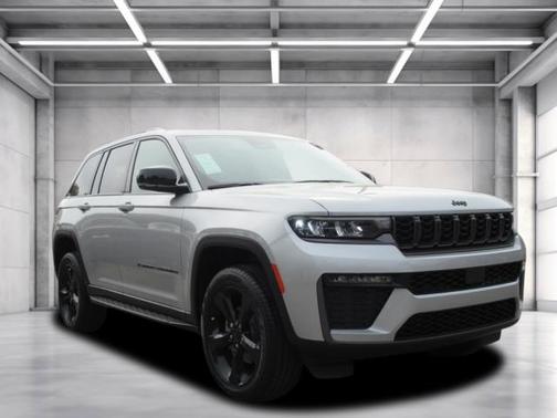 Silver Zynith 2026 Jeep Grand Cherokee Limited